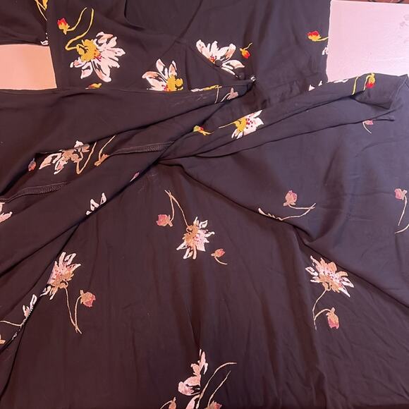 Free People Time on My Side Black Floral Wrap Mini Tunic Dress Women's Sz Small! - Picture 8 of 8
